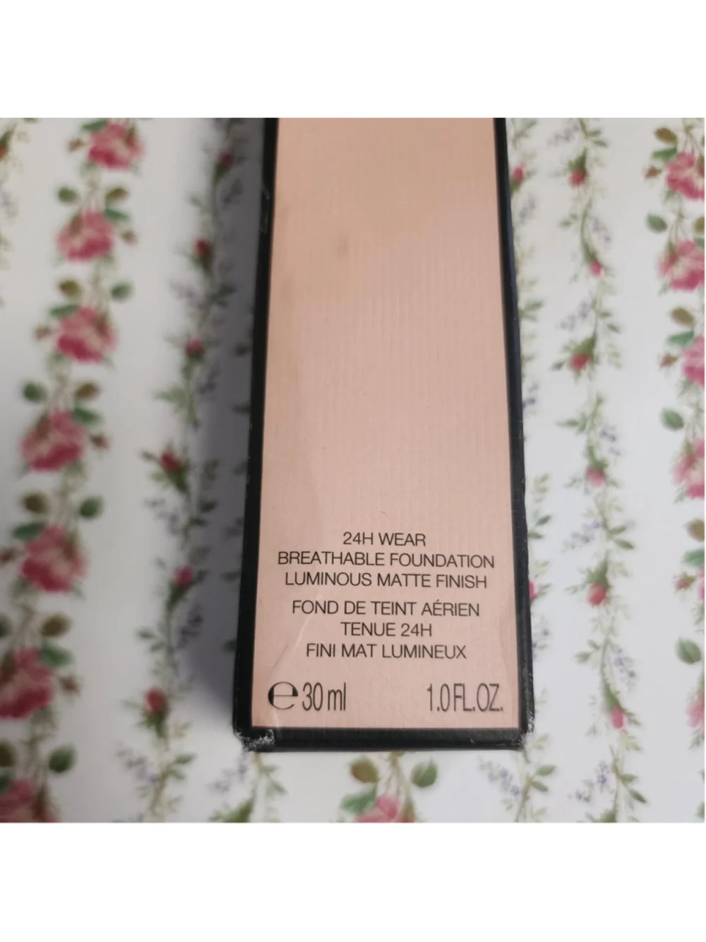 Gucci Eternité de Beauté Breathable Foundation in Medium Deep 4500 #gucci #found